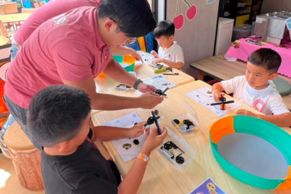 Beyblade 陀螺對戰｜全方位互動攤位活動