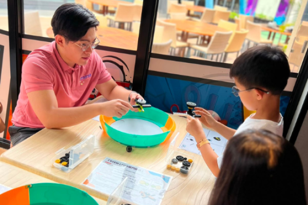 Beyblade 陀螺對戰｜全方位互動攤位活動
